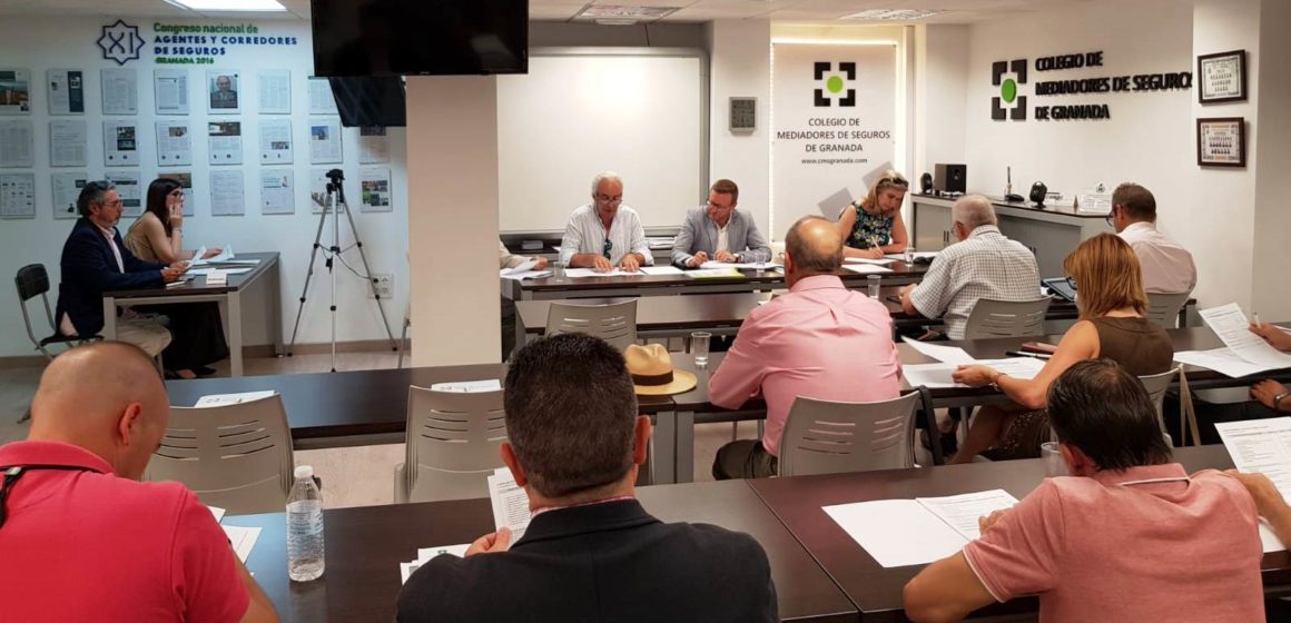 El Colegio de Mediadores de Seguros de Granada celebra su Asamblea General y rinde un sentido homenaje a Manuel Martín Vargas