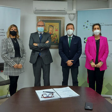 El Colegio de Mediadores de Seguros de Granada informa a AXA de su actualidad y próximos eventos El Colegio de Mediadores de Seguros de Granada informa a AXA de su actualidad y próximos eventos