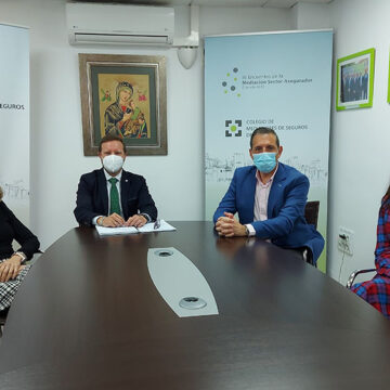 MAPFRE y el Colegio de Mediadores de Seguros de Granada se reúnen en la sede colegial MAPFRE y el Colegio de Mediadores de Seguros de Granada se reúnen en la sede colegial