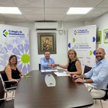El Colegio de Mediadores de Seguros de Granada y Zurich Seguros, renuevan su compromiso de colaboración por un año más El Colegio de Mediadores de Seguros de Granada y Zurich Seguros, renuevan su compromiso de colaboración por un año más