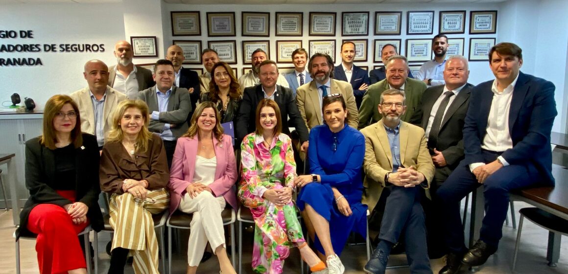 El Colegio de Mediadores de Seguros de Granada celebra un desayuno de trabajo con las principales Entidades Aseguradoras para trazar las líneas estratégicas conjuntas de trabajo y visibilización de la mediación en la provincia de Granada El Colegio de Mediadores de Seguros de Granada celebra un desayuno de trabajo con las principales Entidades Aseguradoras para trazar las líneas estratégicas conjuntas de trabajo y visibilización de la mediación en la provincia de Granada