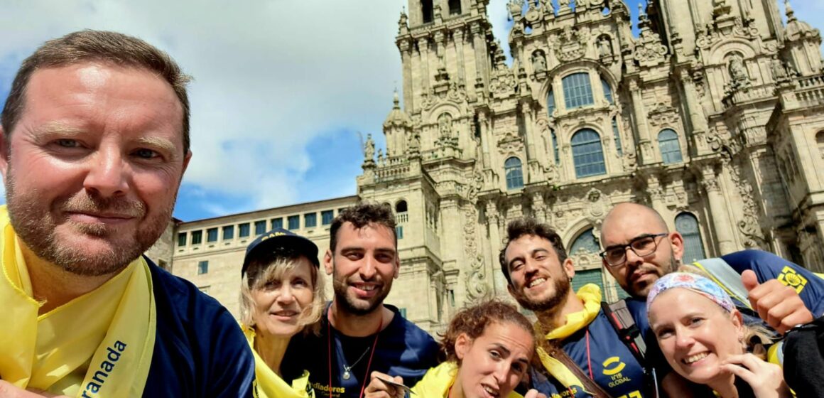 El Colegio de Mediadores de Seguros de Granada, junto a La Asociación Granadina de Esclerosis Múltiple (AGDEM) y la Fundación de las Hermanas Hospitalarias de Granada realizan el Camino de Santiago gracias a la iniciativa Camino de la Integración El Colegio de Mediadores de Seguros de Granada, junto a La Asociación Granadina de Esclerosis Múltiple (AGDEM) y la Fundación de las Hermanas Hospitalarias de Granada realizan el Camino de Santiago gracias a la iniciativa Camino de la Integración