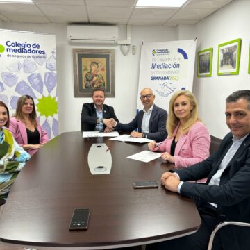 El Colegio de Mediadores de Seguros de Granada y la compañía Zurich Seguros, renuevan su compromiso de colaboración por un año más El Colegio de Mediadores de Seguros de Granada y la compañía Zurich Seguros, renuevan su compromiso de colaboración por un año más