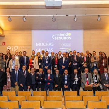 El IX Encuentro de la Mediación del Sector Asegurador, Creciendo Seguros, se cierra con un gran éxito de participación, y con el recuerdo constante de los compañeros de Valencia El IX Encuentro de la Mediación del Sector Asegurador, Creciendo Seguros, se cierra con un gran éxito de participación, y con el recuerdo constante de los compañeros de Valencia