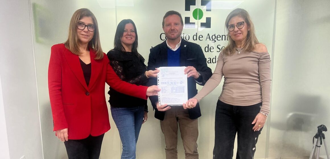 Genaro Sánchez Capilla, reelegido por tercera vez, presidente del Colegio de Mediadores de Seguros de Granada Genaro Sánchez Capilla, reelegido por tercera vez, presidente del Colegio de Mediadores de Seguros de Granada