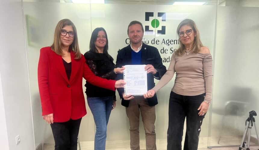 Genaro Sánchez Capilla, reelegido por tercera vez, presidente del Colegio de Mediadores de Seguros de Granada Genaro Sánchez Capilla, reelegido por tercera vez, presidente del Colegio de Mediadores de Seguros de Granada