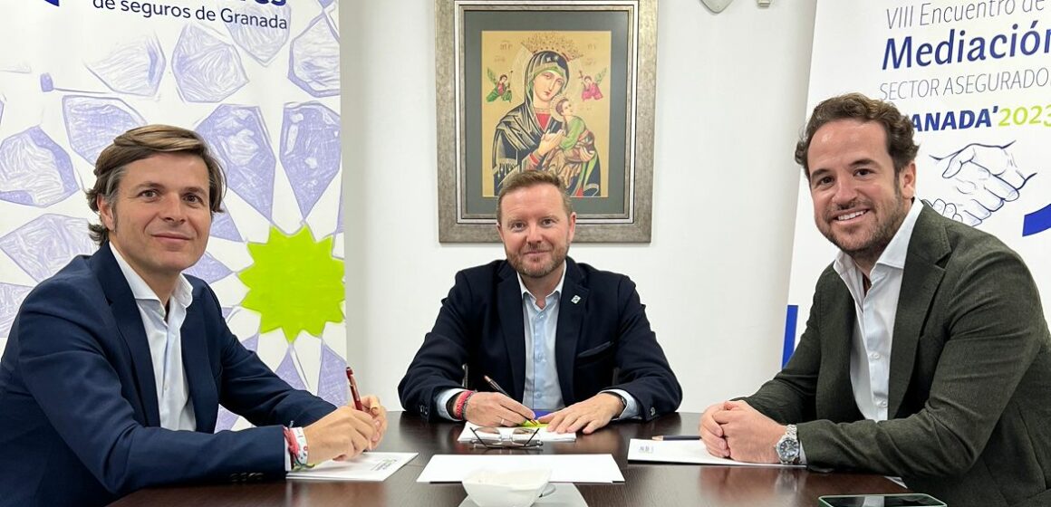 El Colegio de Mediadores de Seguros de Granada y Caser Seguros renuevan su compromiso de colaboración El Colegio de Mediadores de Seguros de Granada y Caser Seguros renuevan su compromiso de colaboración