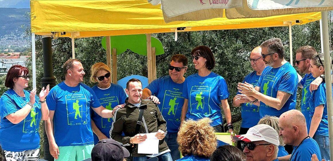 Emotivo homenaje en la I Ruta Senderista José Luis Salmerón Emotivo homenaje en la I Ruta Senderista José Luis Salmerón
