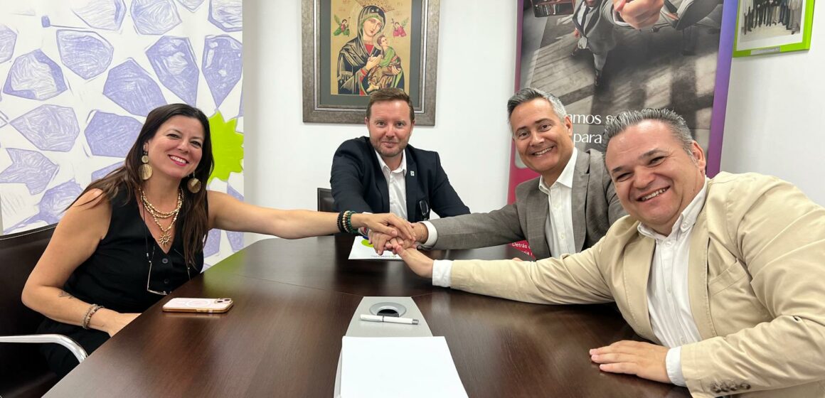 El Colegio de Mediadores de Seguros de Granada y onLygal Seguros, renuevan su compromiso de colaboración un año más El Colegio de Mediadores de Seguros de Granada y onLygal Seguros, renuevan su compromiso de colaboración un año más