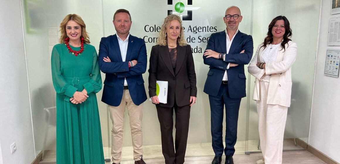 El Colegio de Mediadores de Seguros de Granada y la Compañía Zurich Seguros, renuevan su compromiso de colaboración El Colegio de Mediadores de Seguros de Granada y la Compañía Zurich Seguros, renuevan su compromiso de colaboración