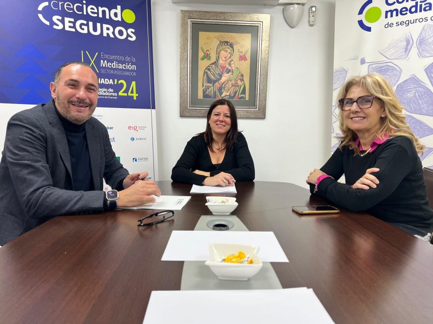 El Colegio de Mediadores de Seguros de Granada y Cristalbox renuevan su compromiso de colaboración para 2026