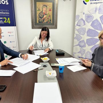 El Colegio de Mediadores de Seguros de Granada y ARAG Seguros, continuarán colaborando un año más El Colegio de Mediadores de Seguros de Granada y ARAG Seguros, continuarán colaborando un año más