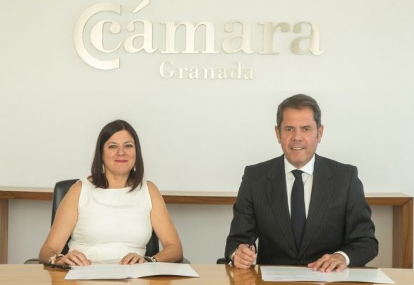 El Colegio de Mediadores de Seguros de Granada y la Cámara de Comercio de Granada firman su primer convenio de colaboración