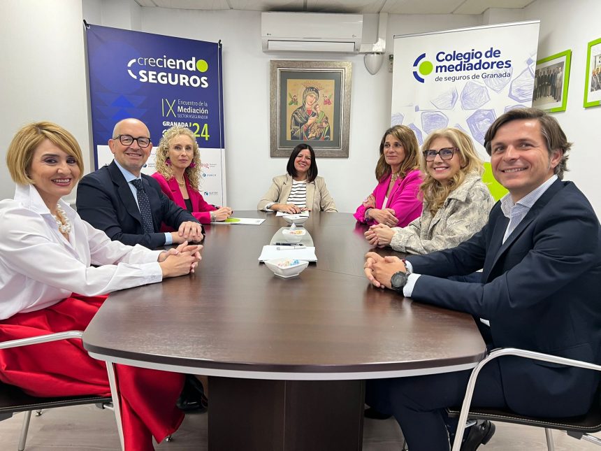 El Colegio de Mediadores de Seguros de Granada y Zurich Seguros vuelven a renovar su compromiso de colaboración por un año más El Colegio de Mediadores de Seguros de Granada y Zurich Seguros vuelven a renovar su compromiso de colaboración por un año más