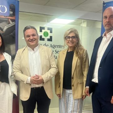 El Colegio de Mediadores de Seguros de Granada y onLygal renuevan su compromiso de colaboración para un año más El Colegio de Mediadores de Seguros de Granada y onLygal renuevan su compromiso de colaboración para un año más